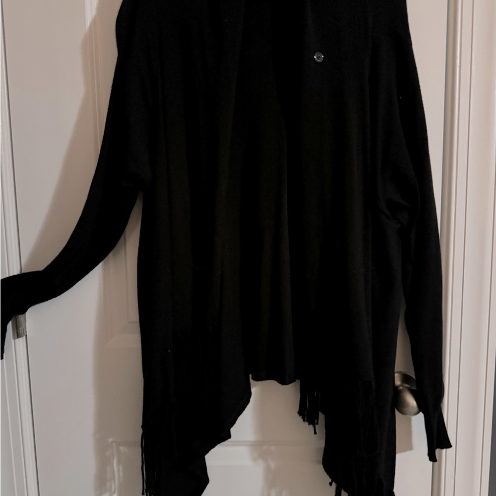 Cute cardigan. Perfect with boots and jeans.